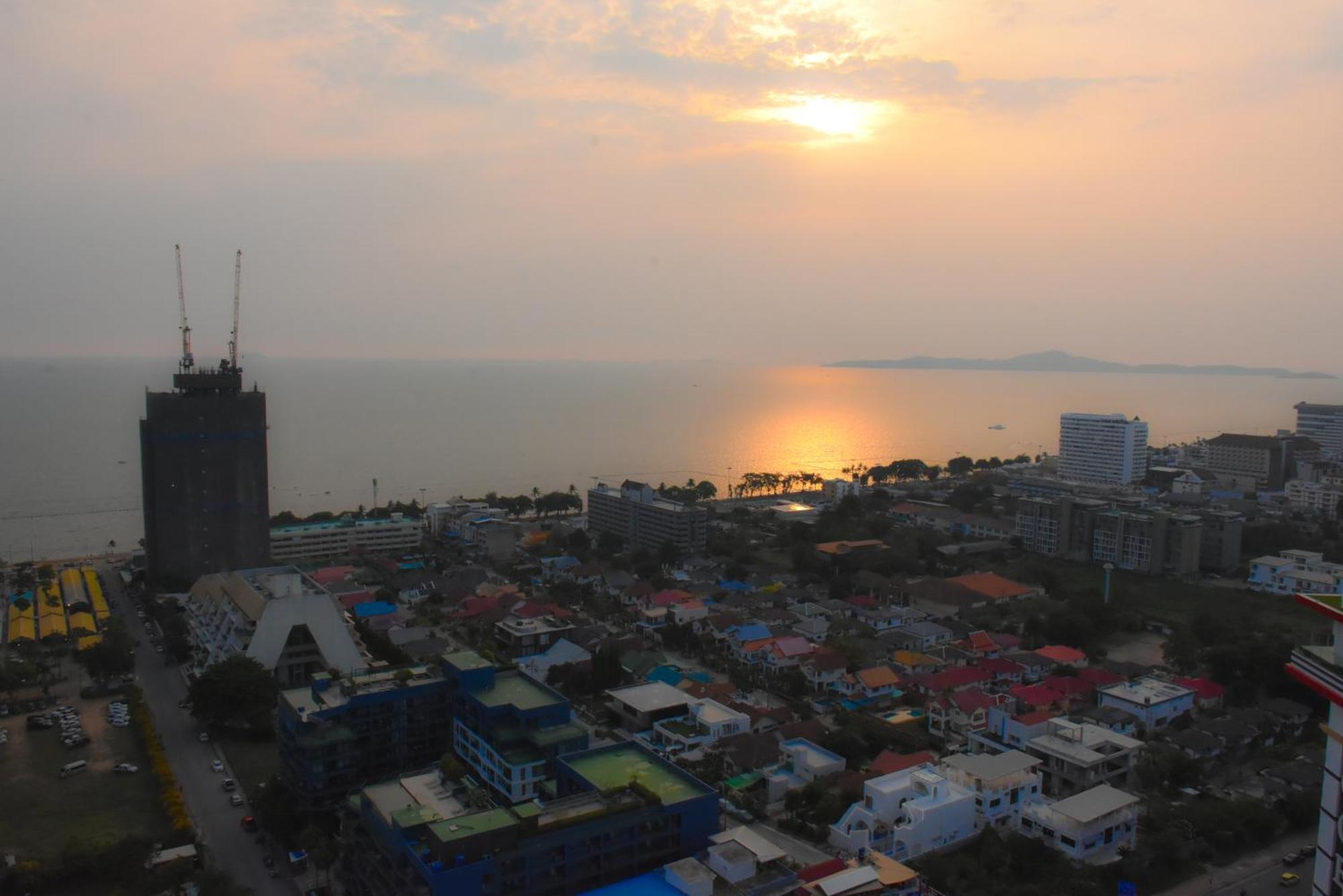 Dusit Grand Condo View Jomtien Beach Oda fotoğraf